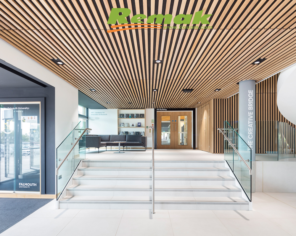 Gỗ tiêu âm trần thiết kế tự nhiên